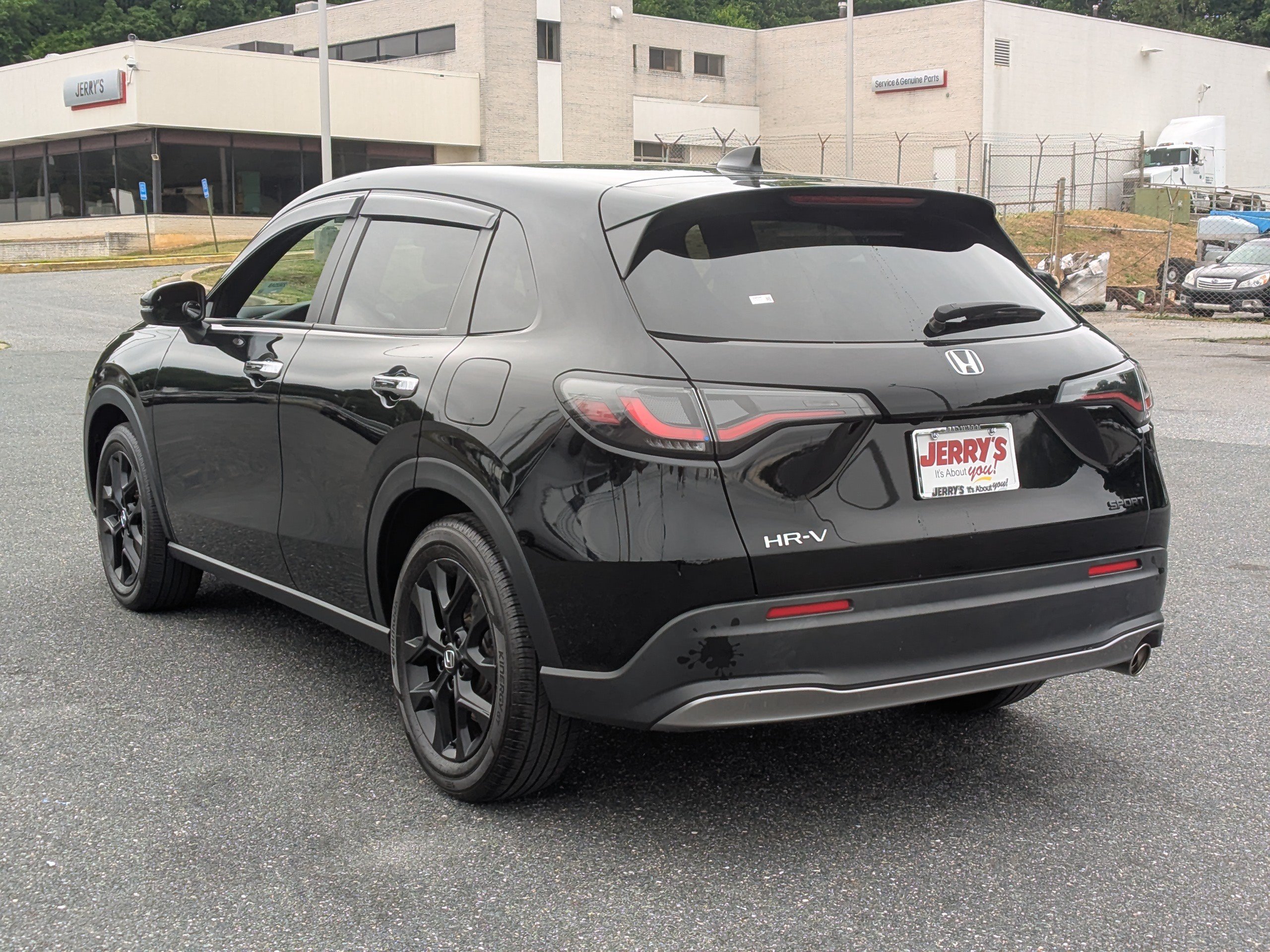 Used 2025 Honda HR-V Sport image 6