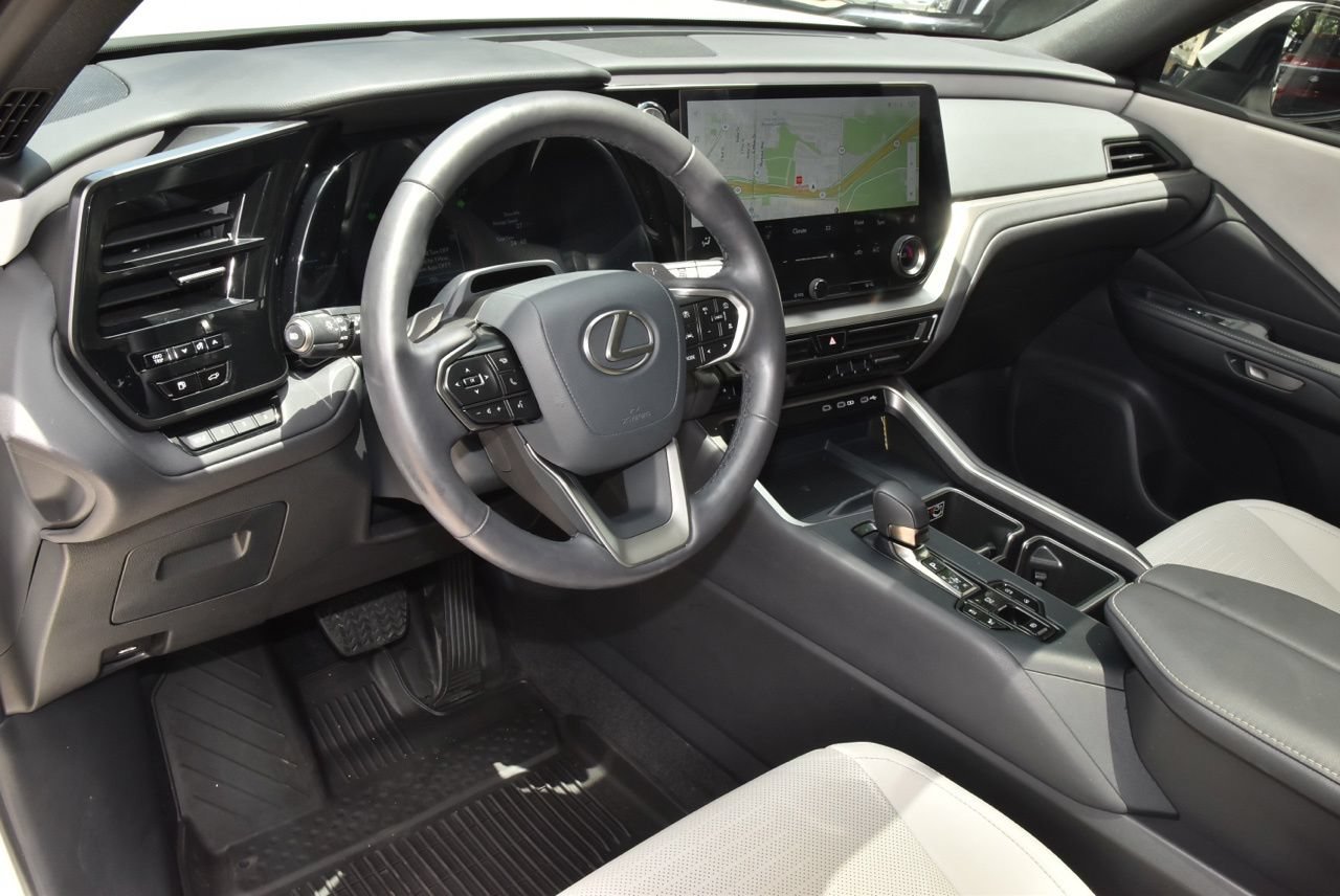 Used 2025 Lexus TX 350 AWD w/ Technology Package image 34
