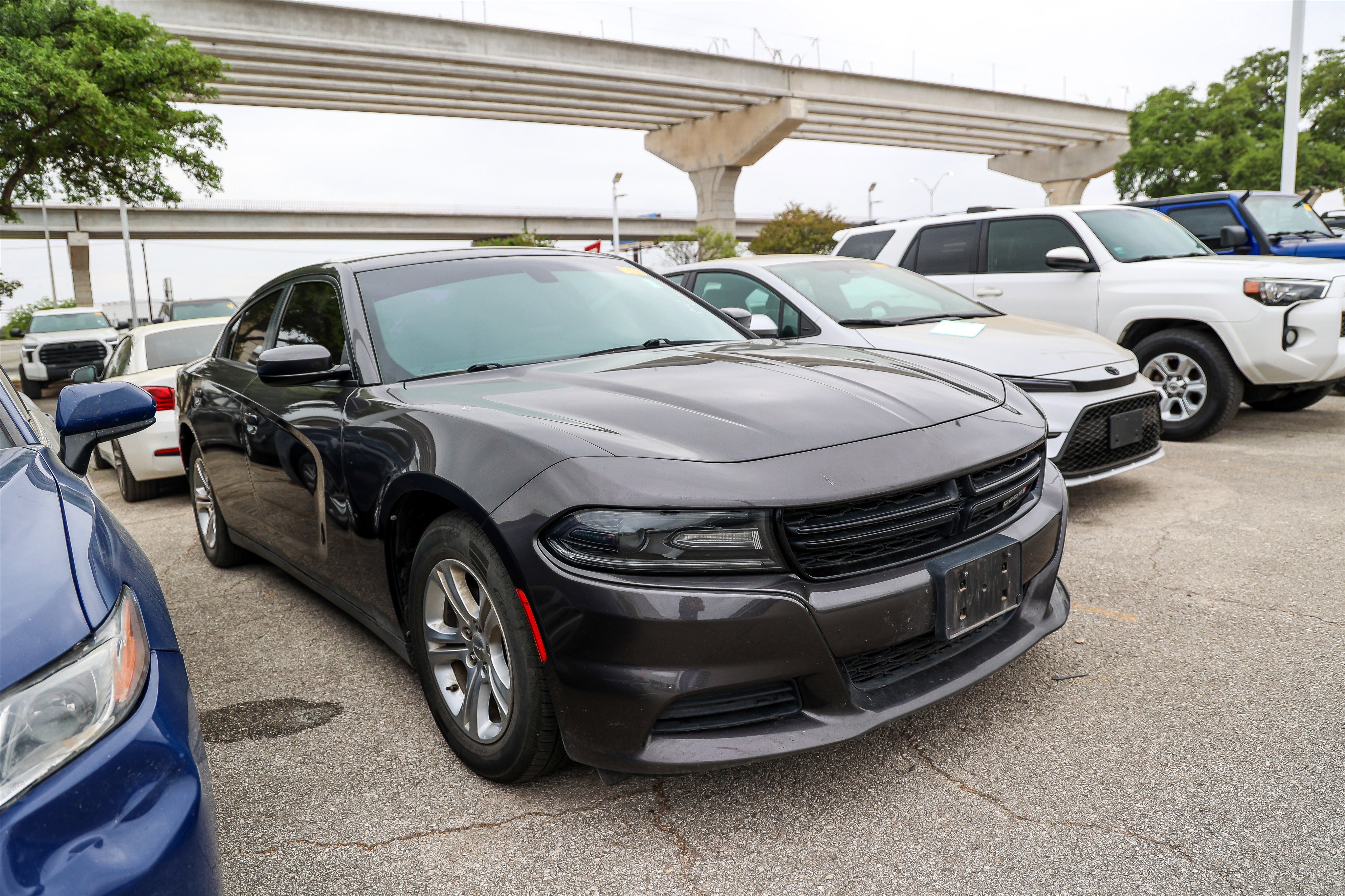 Used 2020 Dodge Charger SXT image 17