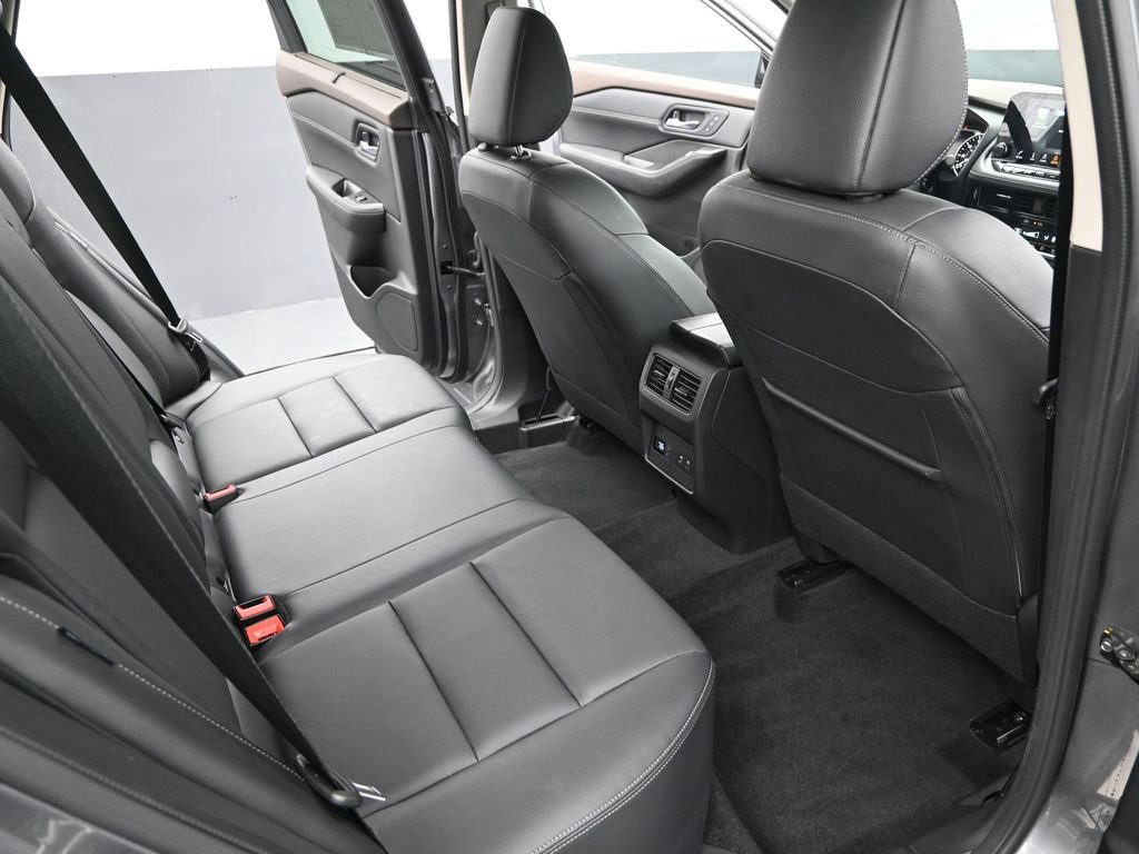 Used 2023 Nissan Rogue SL w/ SL Premium Package image 23