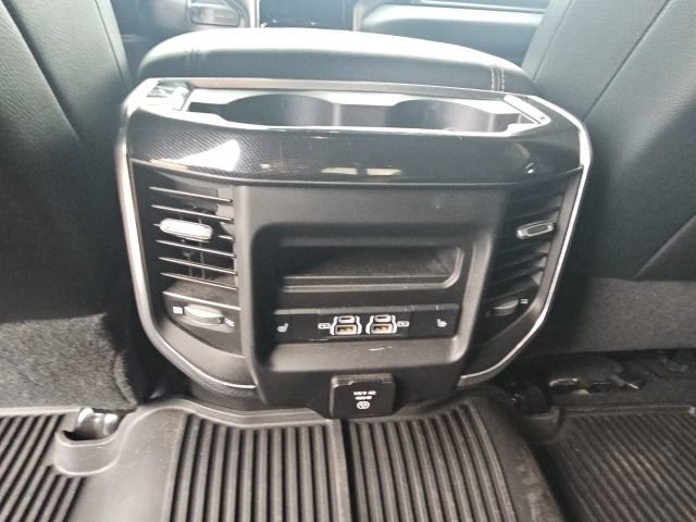 Used 2022 RAM 3500 Laramie AWD/4WD image 10