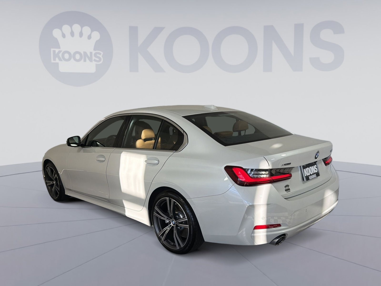 Used 2024 BMW 330i xDrive Sedan w/ Premium Package image 4