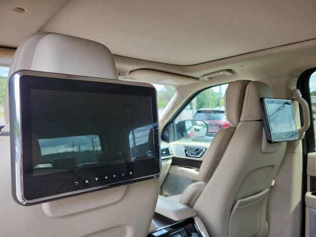 Used 2019 Lincoln Navigator Reserve w/ Cargo Package AWD/4WD image 15