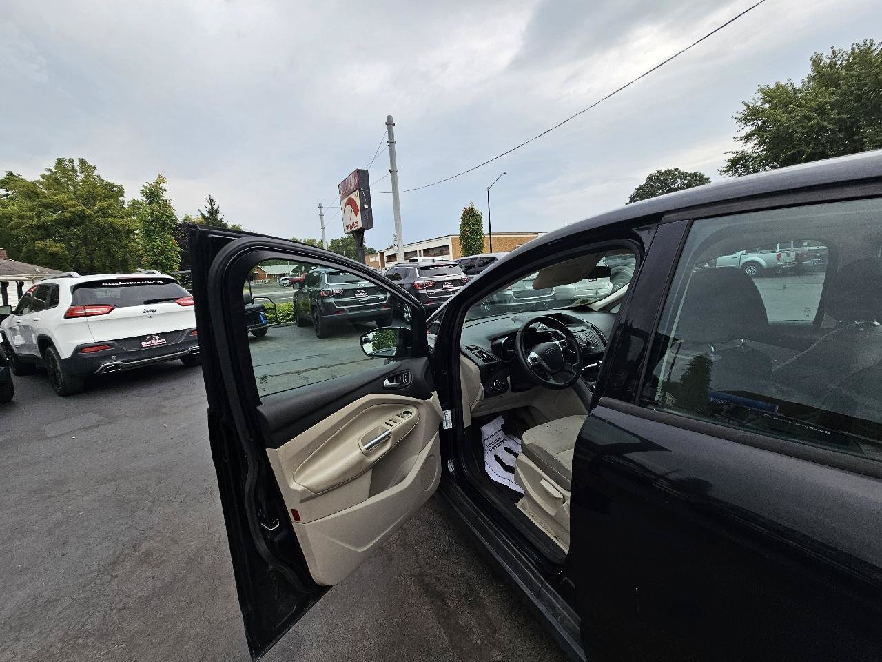 Used 2014 Ford C-MAX SE FWD image 18