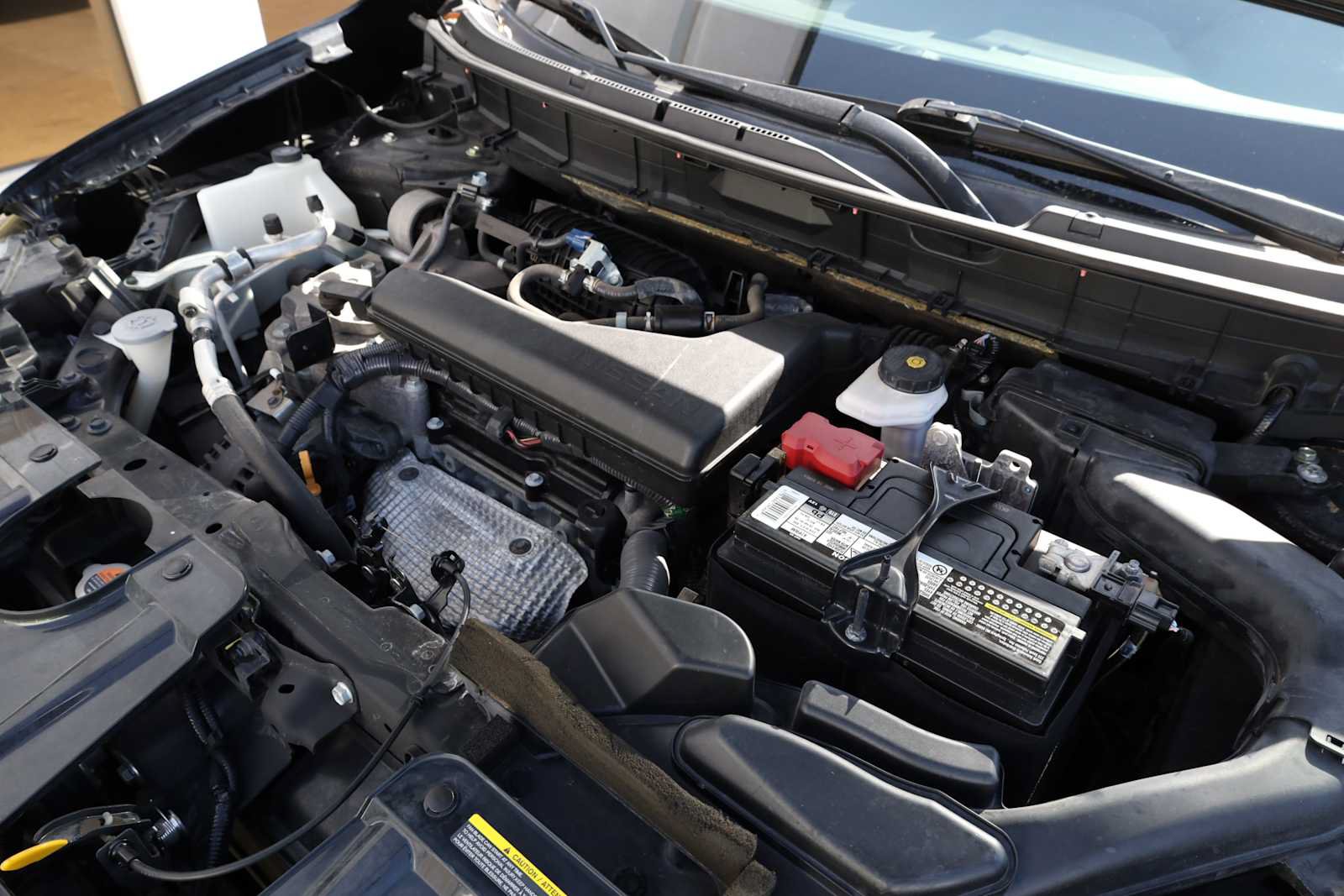 Used 2019 Nissan Rogue S AWD/4WD image 50