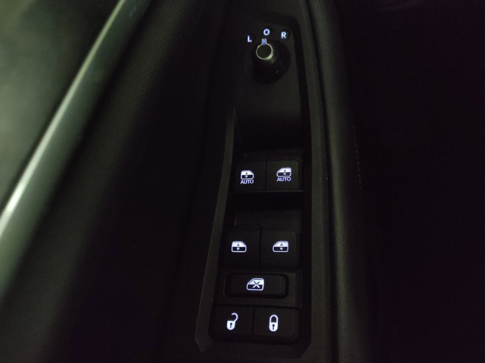 Used 2022 Jeep Grand Cherokee Limited AWD/4WD image 27