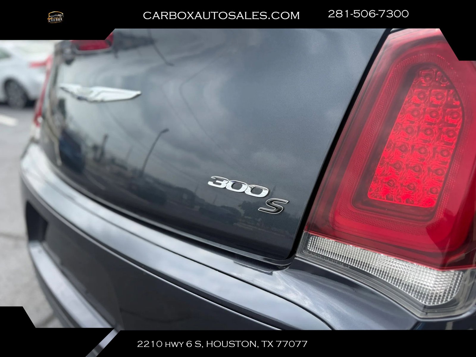 Used 2018 Chrysler 300 S AWD/4WD image 27