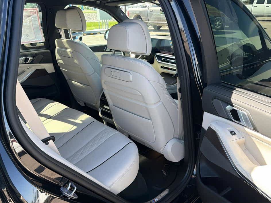 Used 2026 BMW X5 xDrive50e w/ Executive Package AWD/4WD image 23