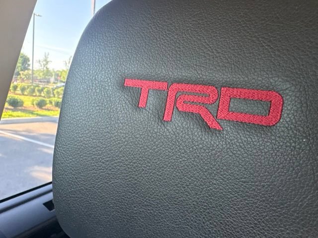 Used 2021 Toyota 4Runner TRD Off-Road Premium AWD/4WD image 37