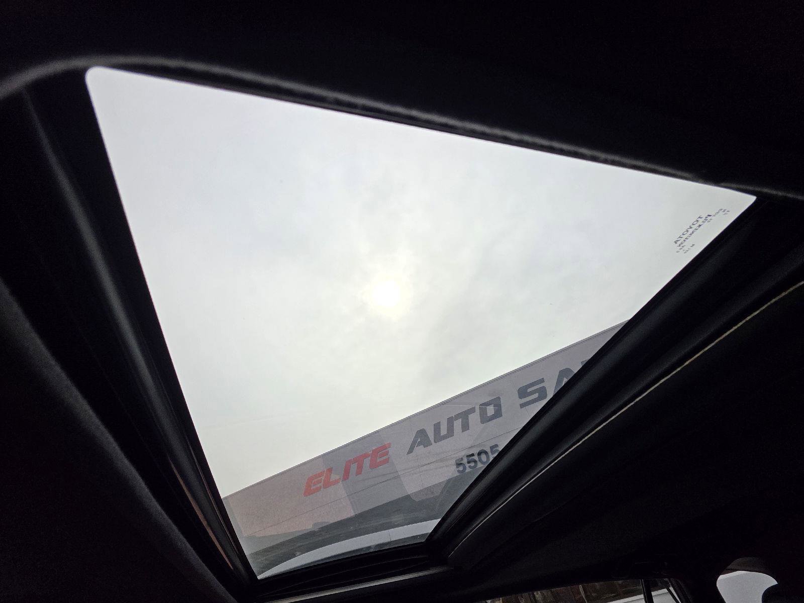 Used 2017 Toyota RAV4 SE w/ Power Special Value Package FWD image 27