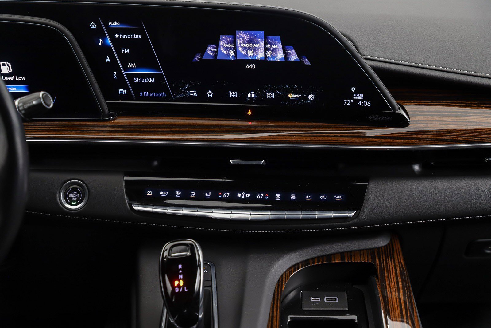 Used 2021 Cadillac Escalade Premium Luxury AWD/4WD image 16