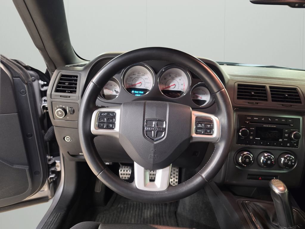 Used 2014 Dodge Challenger R/T RWD image 15