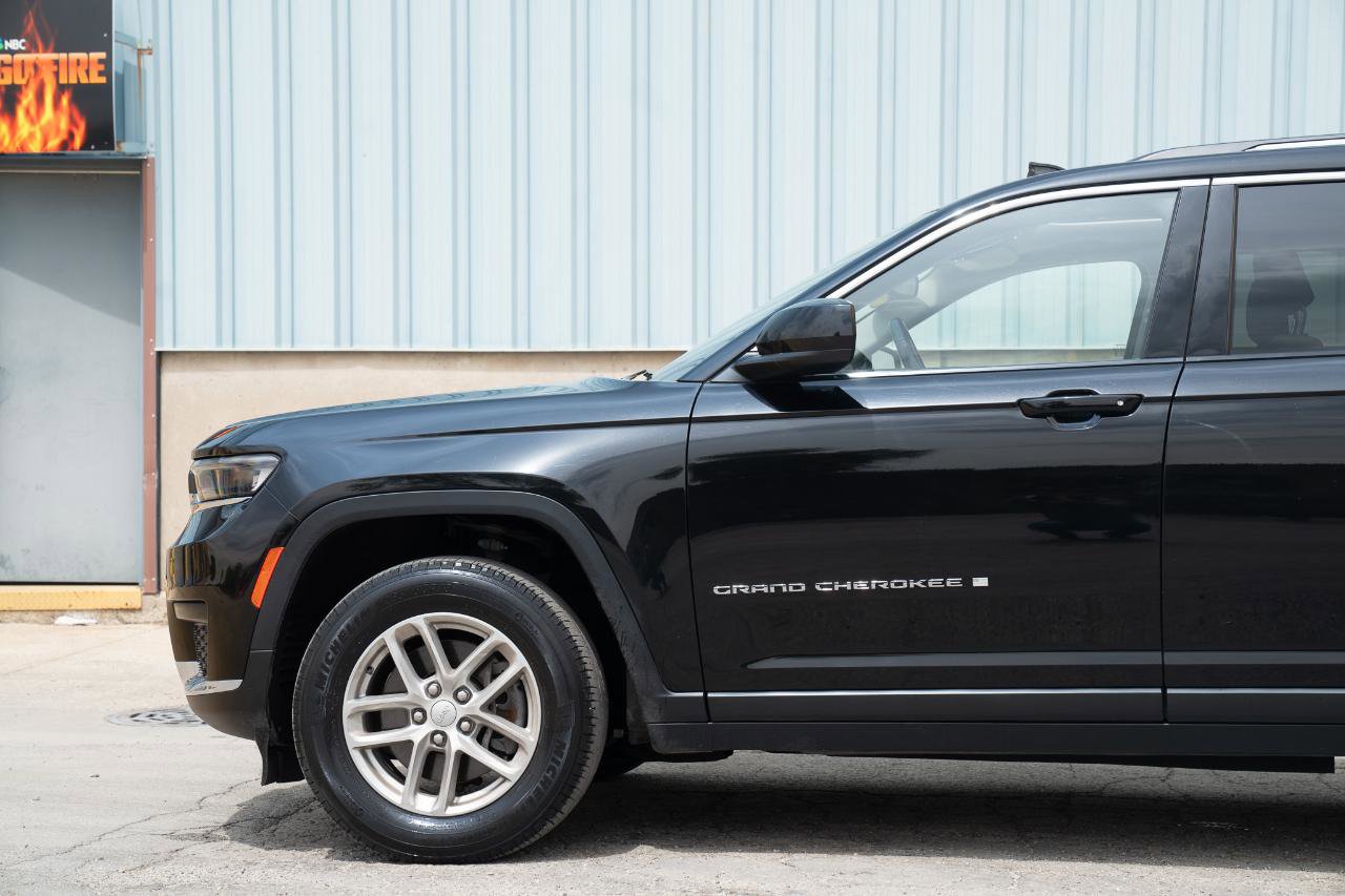 Used 2021 Jeep Grand Cherokee L Laredo w/ Luxury Tech Group I AWD/4WD image 7