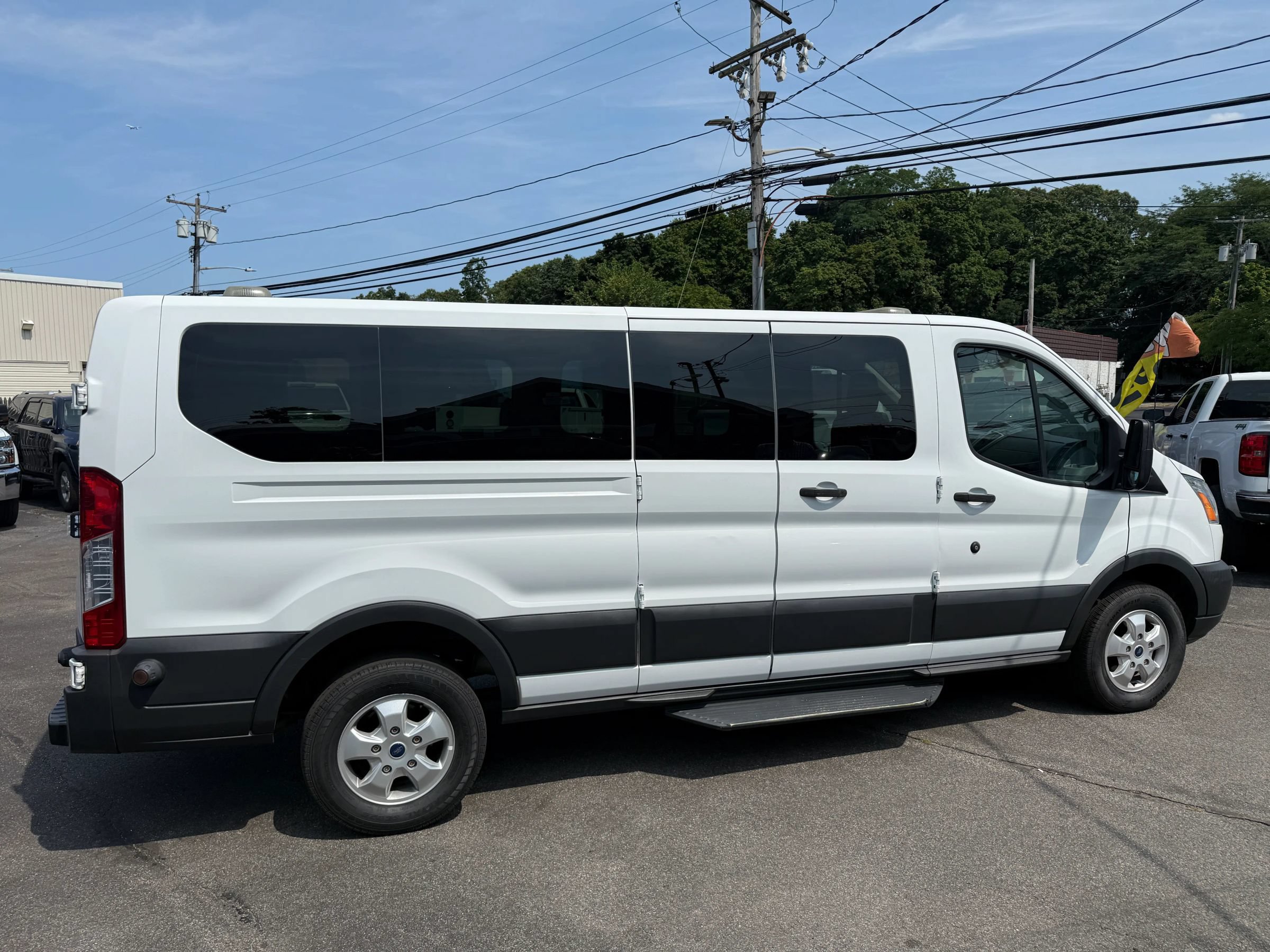 Used 2018 Ford Transit 350 XLT RWD image 9