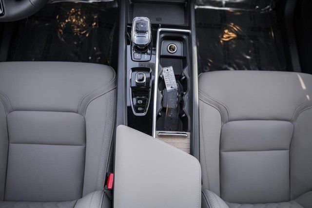 New 2026 Volvo XC60 B5 Plus w/ Protection Package Premier image 27