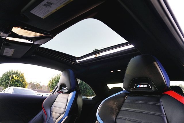 Used 2023 BMW M2 w/ Lighting Package image 17