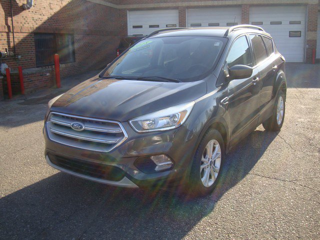 Used 2018 Ford Escape SE w/ SE Sync 3 Package FWD image 1