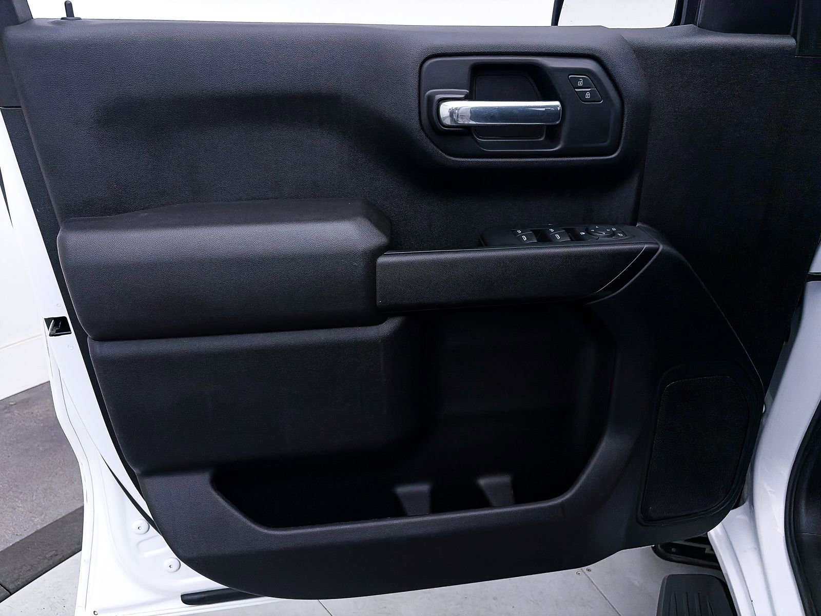 Used 2023 Chevrolet Silverado 1500 Custom image 15