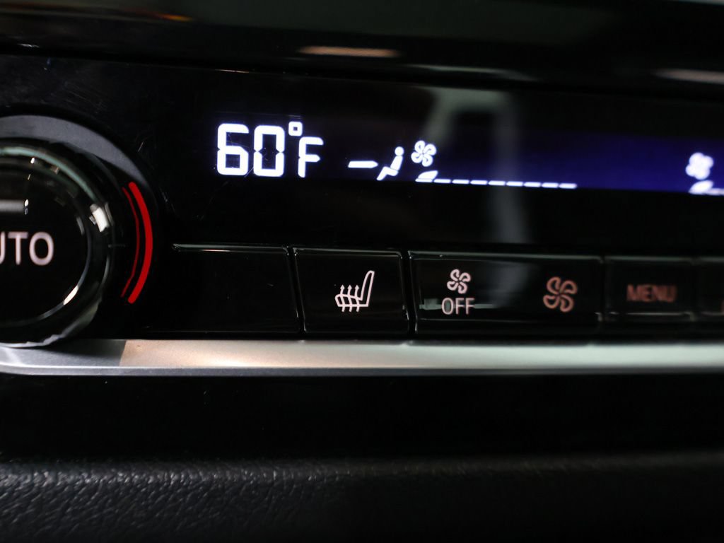 Used 2023 BMW M550i xDrive w/ Executive Package AWD/4WD image 57