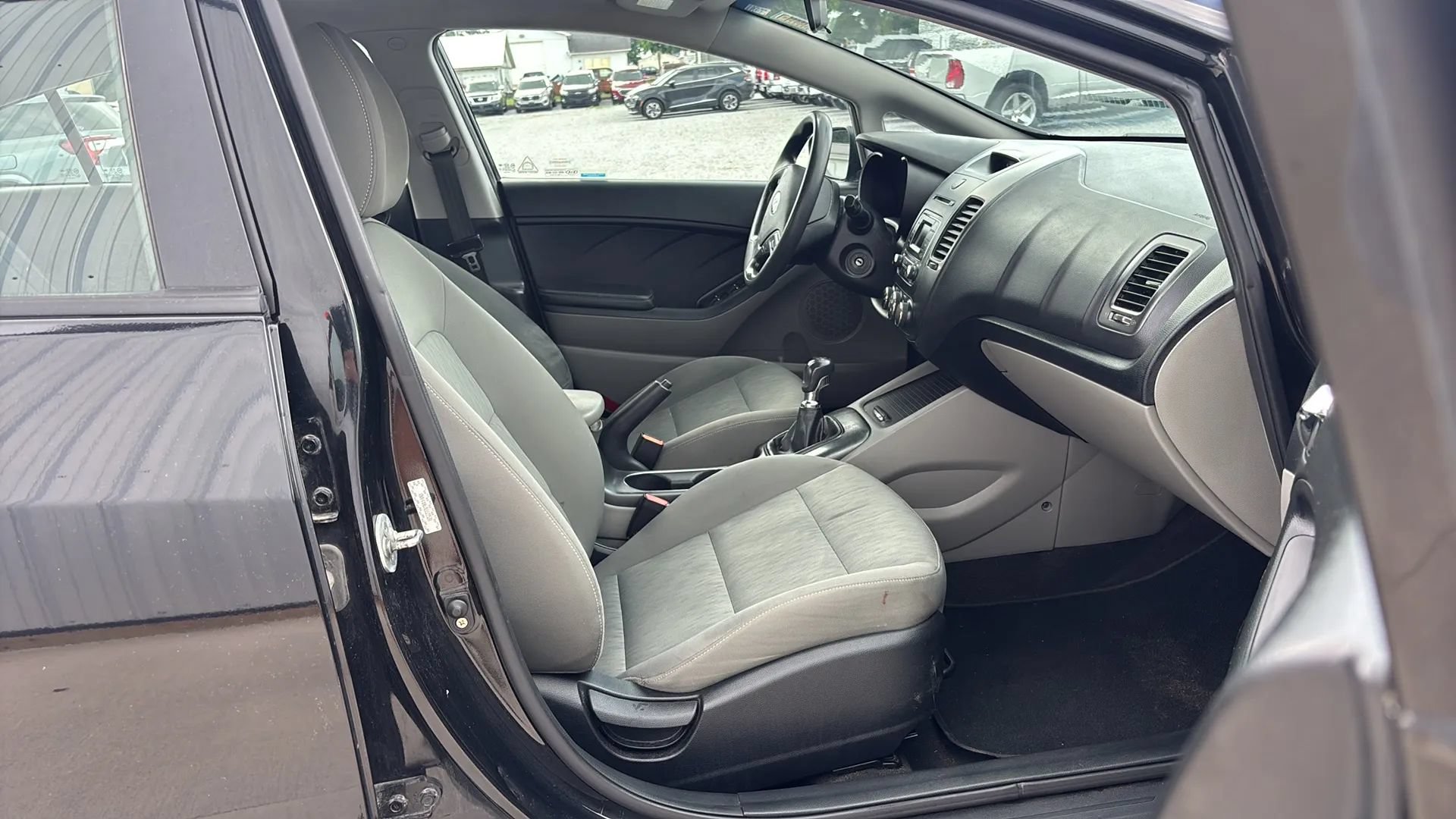 Used 2016 Kia Forte LX FWD image 14