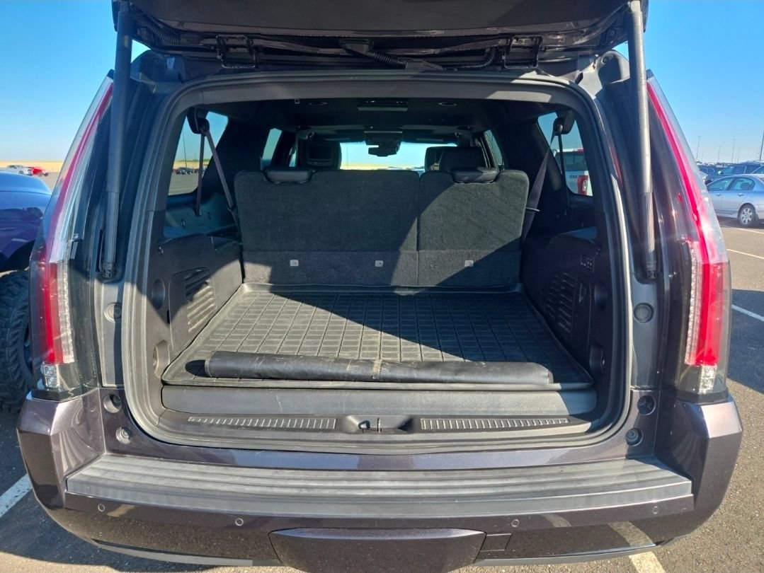 Used 2016 Cadillac Escalade ESV Platinum AWD/4WD image 15