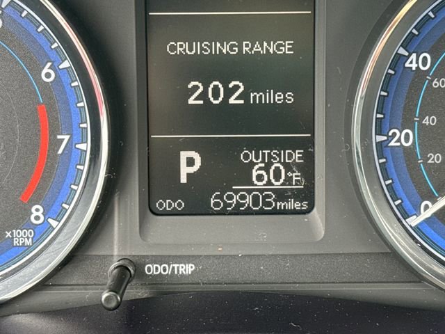 Used 2018 Toyota Corolla LE image 23