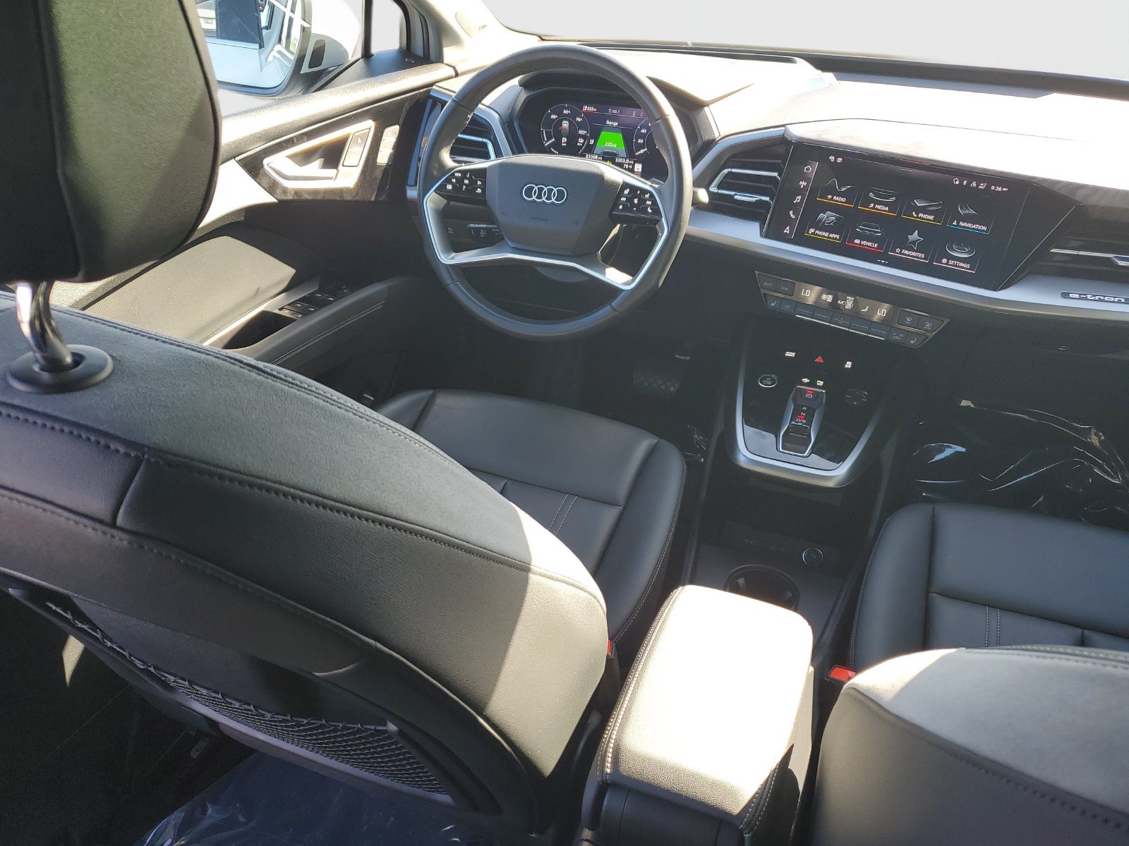 Used 2024 Audi Q4 e-tron Prestige AWD/4WD image 11