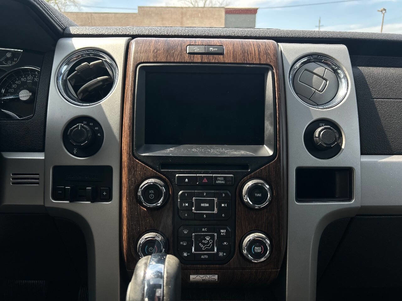 Used 2013 Ford F150 Lariat w/ Luxury Equipment Group AWD/4WD image 14