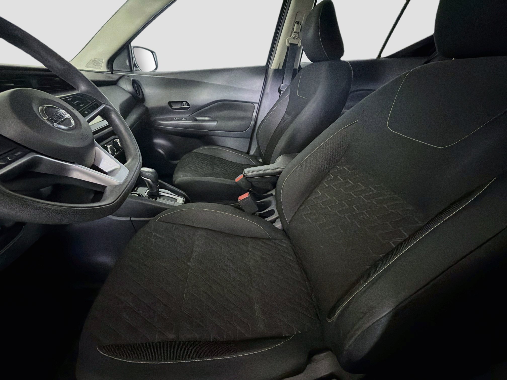 Used 2021 Nissan Kicks S FWD image 13