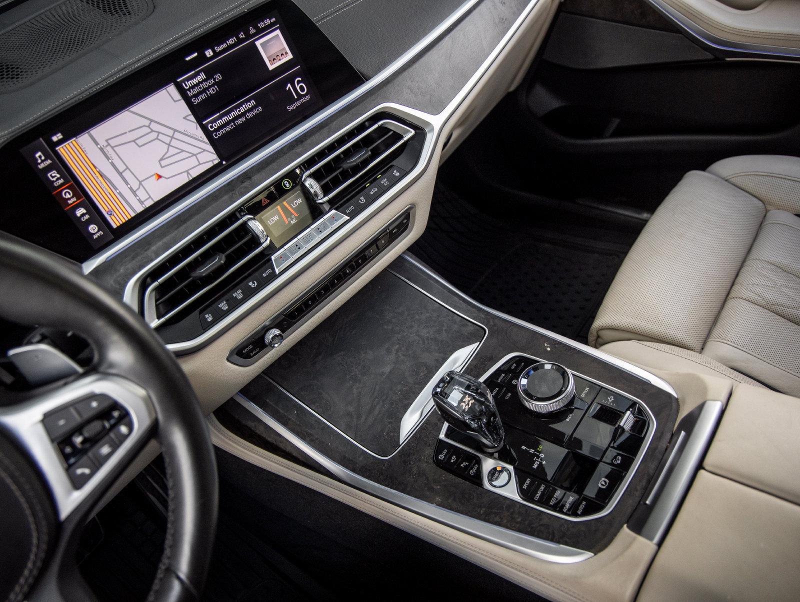 Used 2020 BMW X7 xDrive40i w/ M Sport Package AWD/4WD image 34