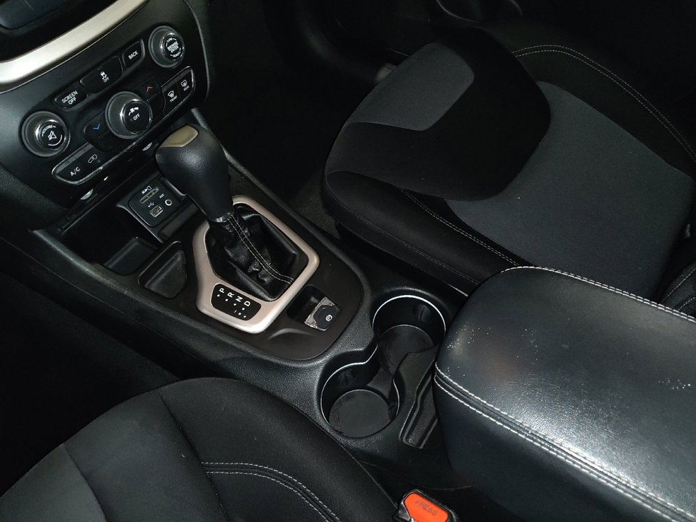 Used 2014 Jeep Cherokee Latitude image 26