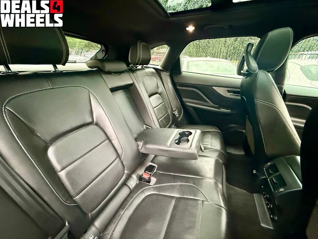 Used 2019 Jaguar F-PACE S AWD/4WD image 33