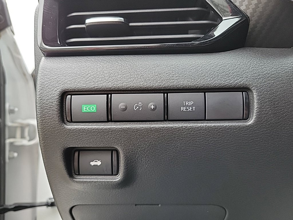 Used 2023 Nissan Sentra SV FWD image 28