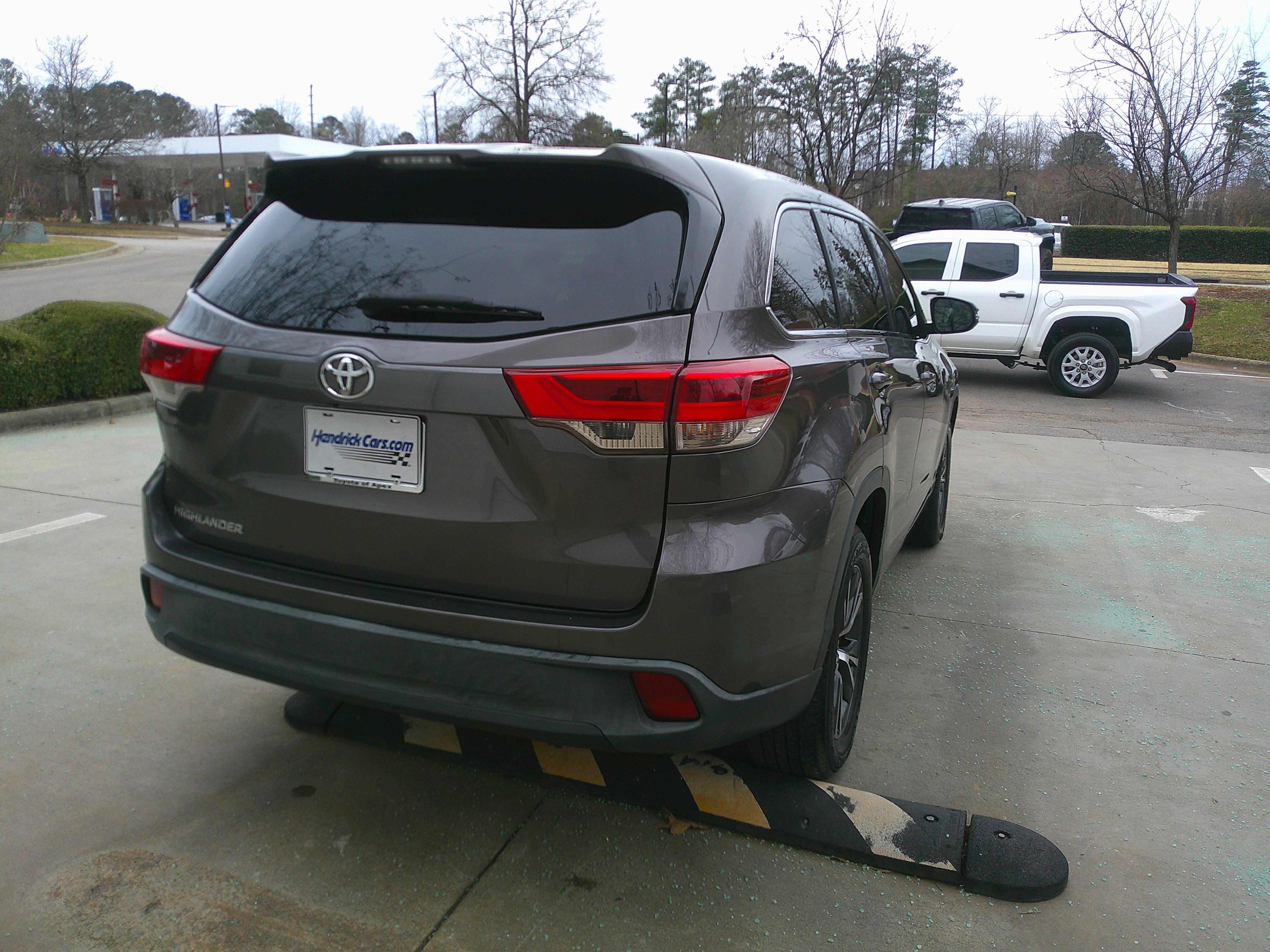 Used 2017 Toyota Highlander LE image 13