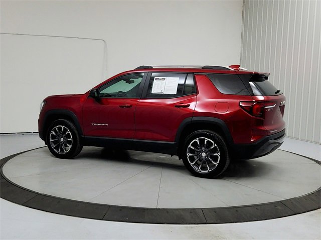 Used 2026 GMC Terrain Elevation w/ Elevation Premium Package image 5