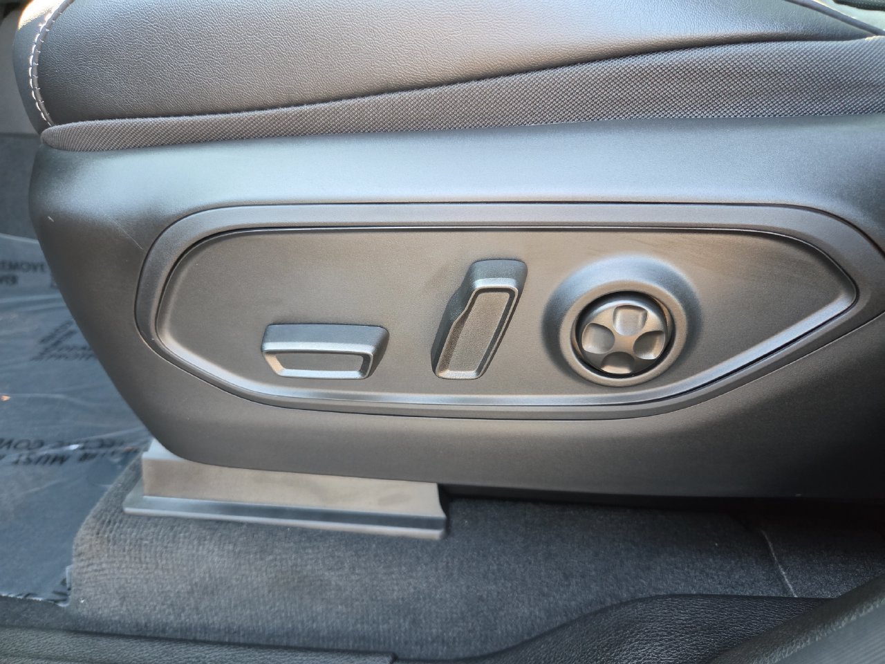 New 2027 Jeep Grand Cherokee Limited AWD/4WD image 5