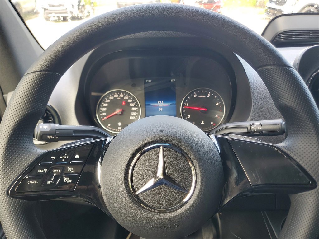 Used 2025 Mercedes-Benz Sprinter 2500 image 17