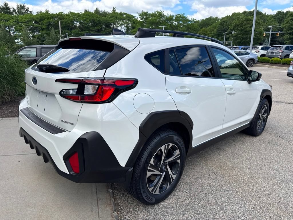 Used 2024 Subaru Crosstrek 2.0i Premium AWD/4WD image 2