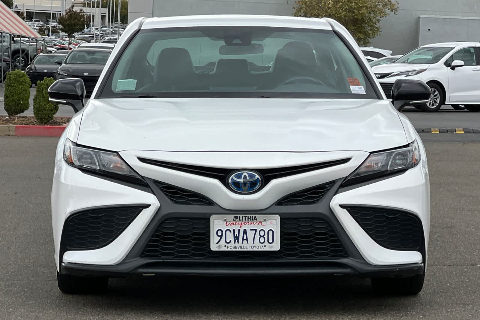 Used 2023 Toyota Camry SE FWD image 10
