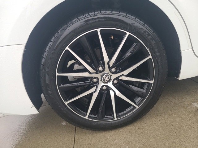 Used 2024 Toyota Camry SE image 10