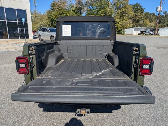 Used 2024 Jeep Gladiator Rubicon w/ Technology Group image 13