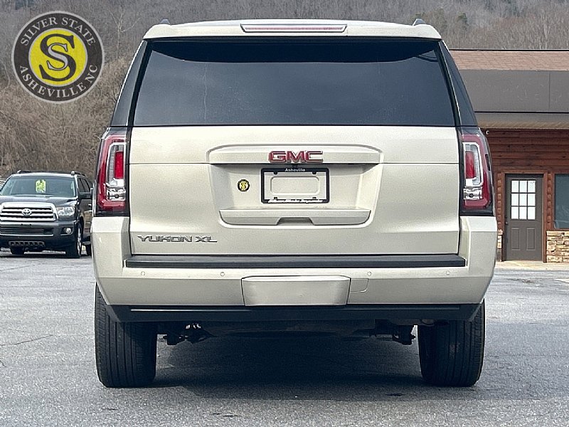 Used 2017 GMC Yukon XL SLT image 5