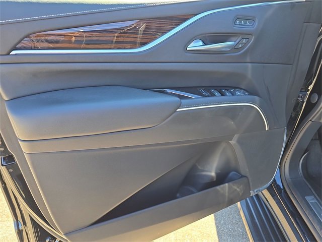 Certified 2022 Cadillac Escalade Premium Luxury image 23