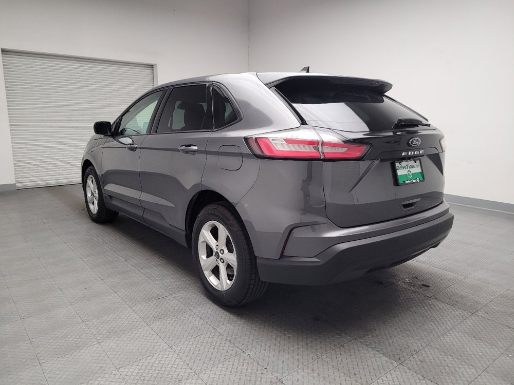 Used 2021 Ford Edge SE image 5