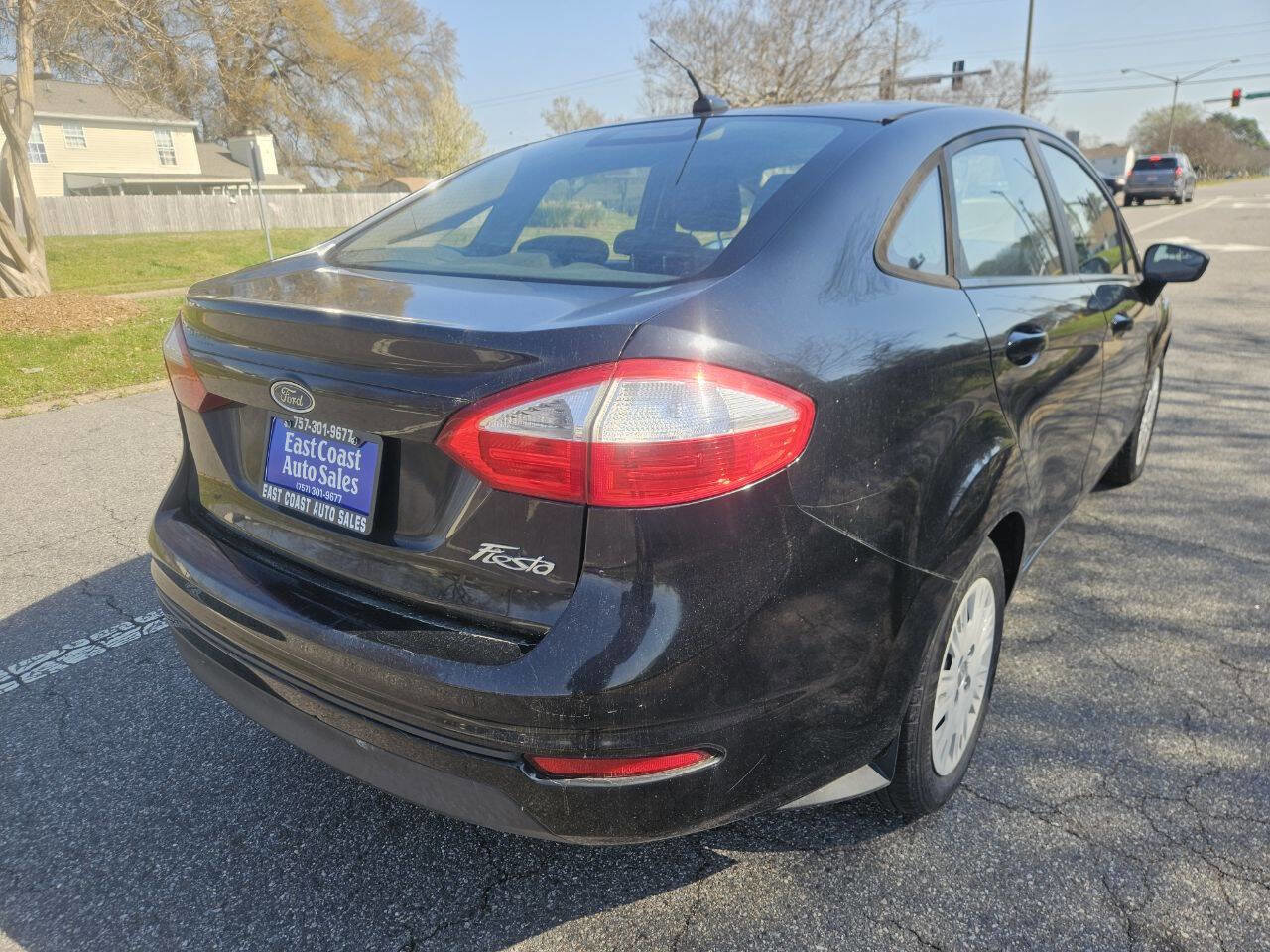 Used 2016 Ford Fiesta S FWD image 6