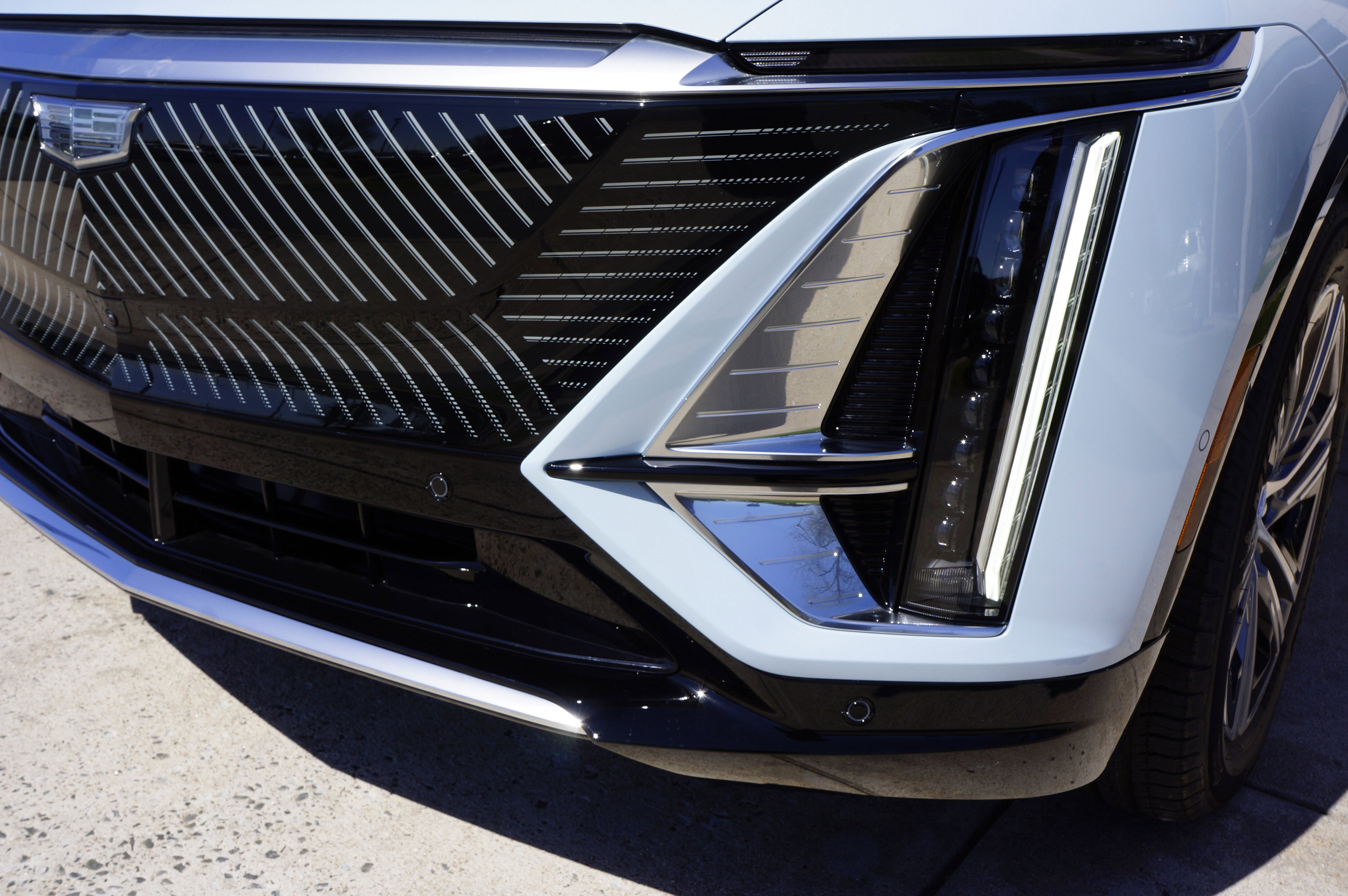 New 2026 Cadillac Lyriq Premium Sport image 16