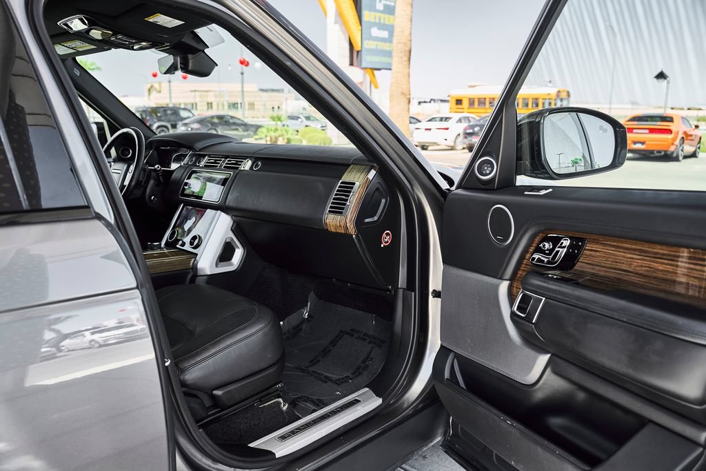 Used 2018 Land Rover Range Rover HSE AWD/4WD image 10