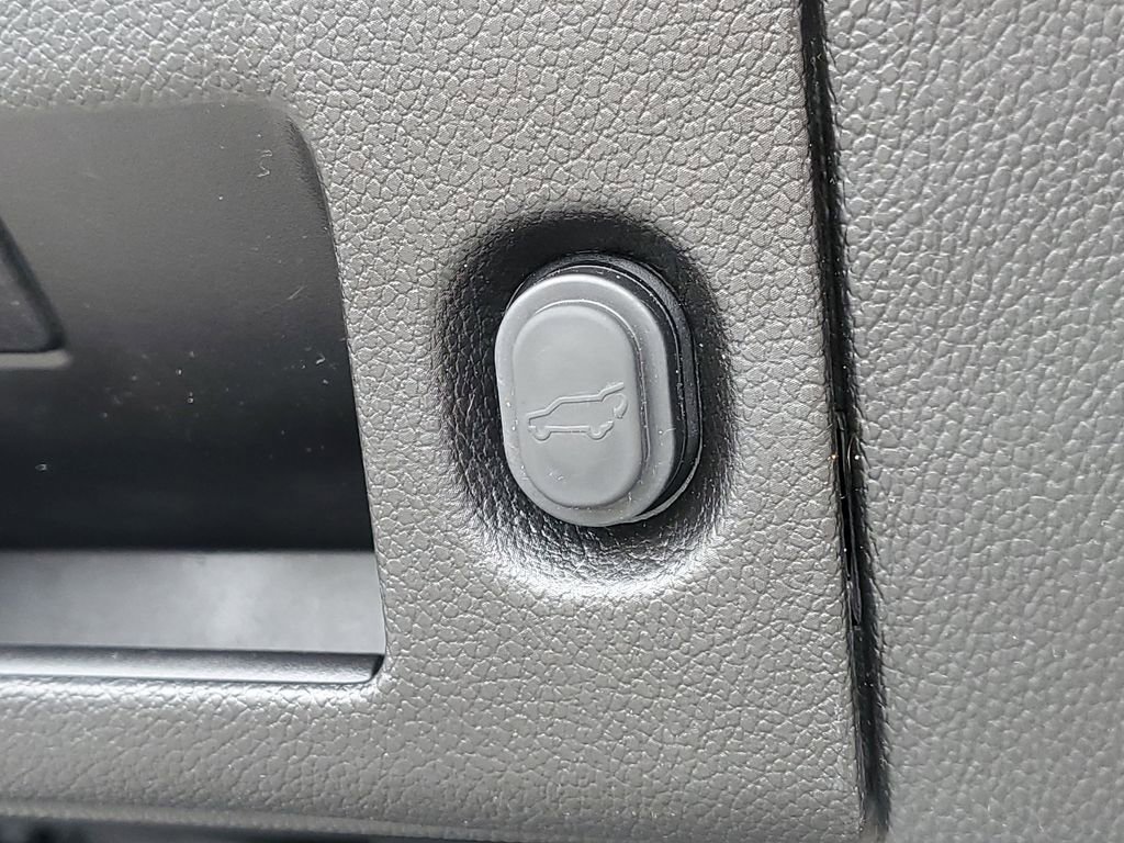 Used 2020 Chevrolet Tahoe LT image 34