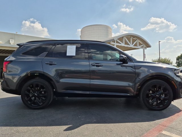 Used 2023 Kia Sorento SX FWD image 4
