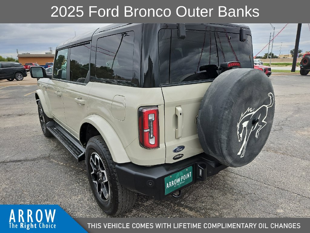 Used 2025 Ford Bronco Outer Banks AWD/4WD image 9